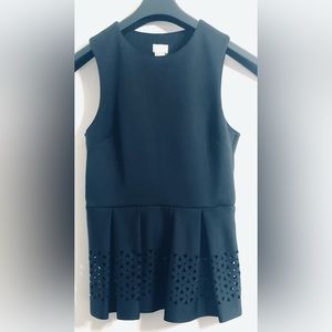 H&M Women’s Top sleeveless crewneck peplum  pull ove black. Size S